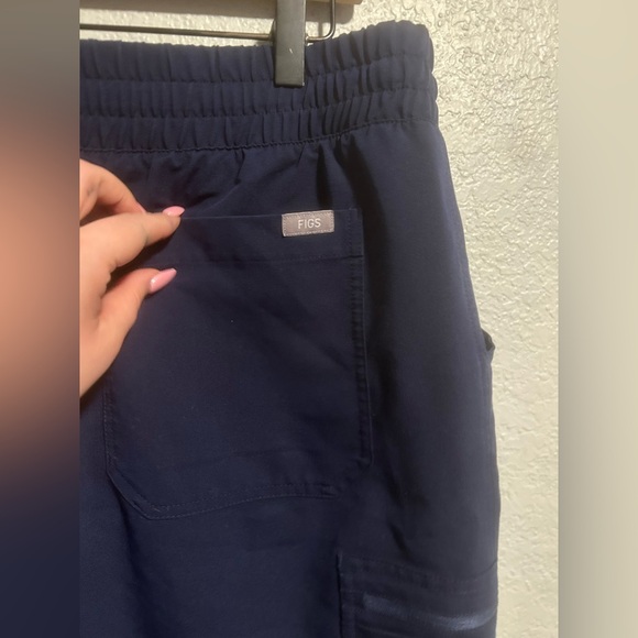 Figs navy blue two piece set - Picture 10 of 15